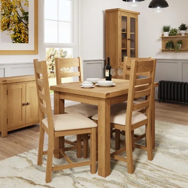 French Oak 4 Seater Butterfly Extending Dining Table