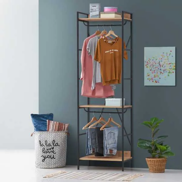 Open Wardrobe With 3 Shelves