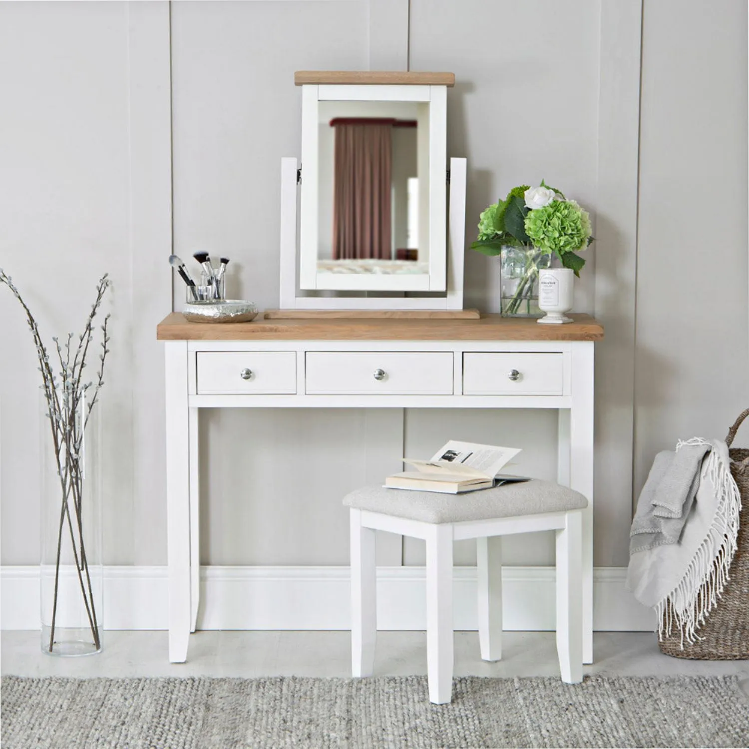 EA Bedroom White Dressing table