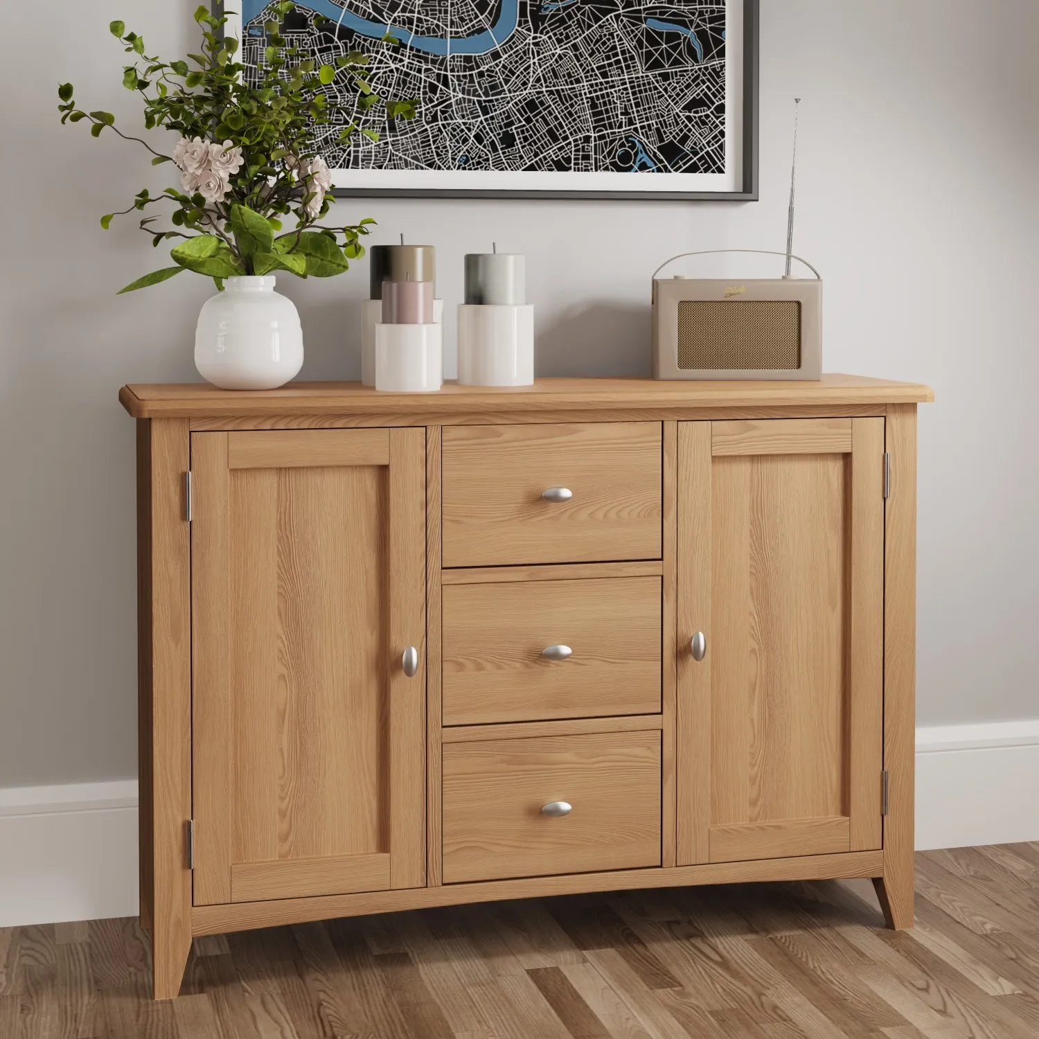 Large Modern Oak 3 Drawer Sideboard