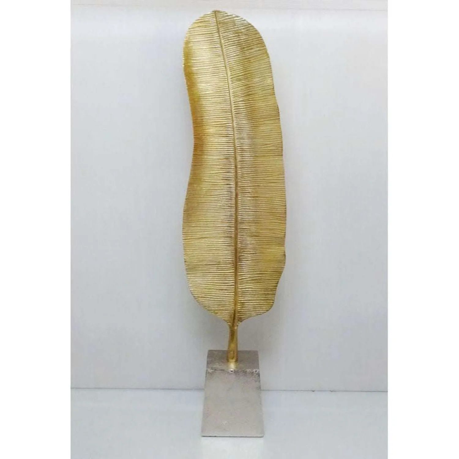 Mint Homeware Large Big Leaf Sculpture Gold