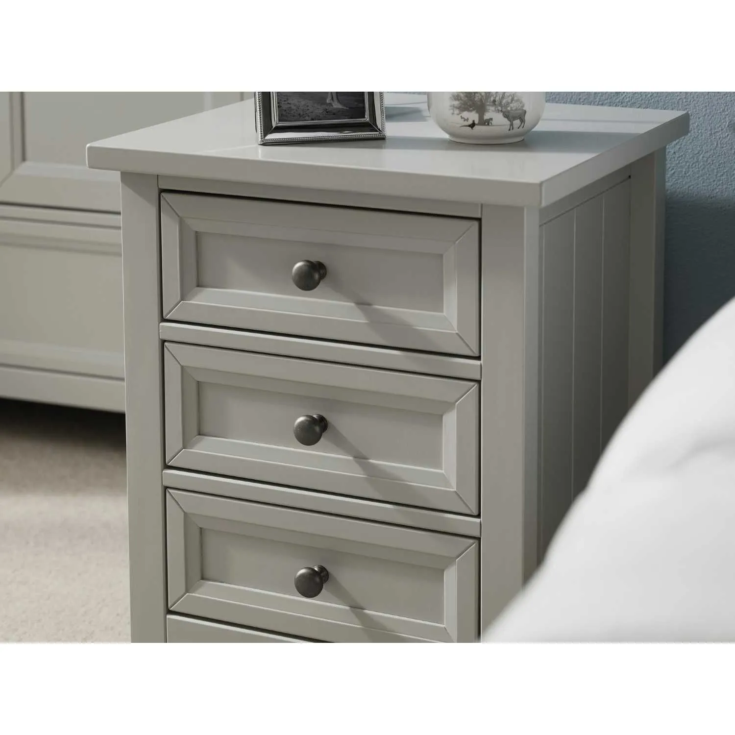 Maine 3 Drawer Bedside Dove Grey