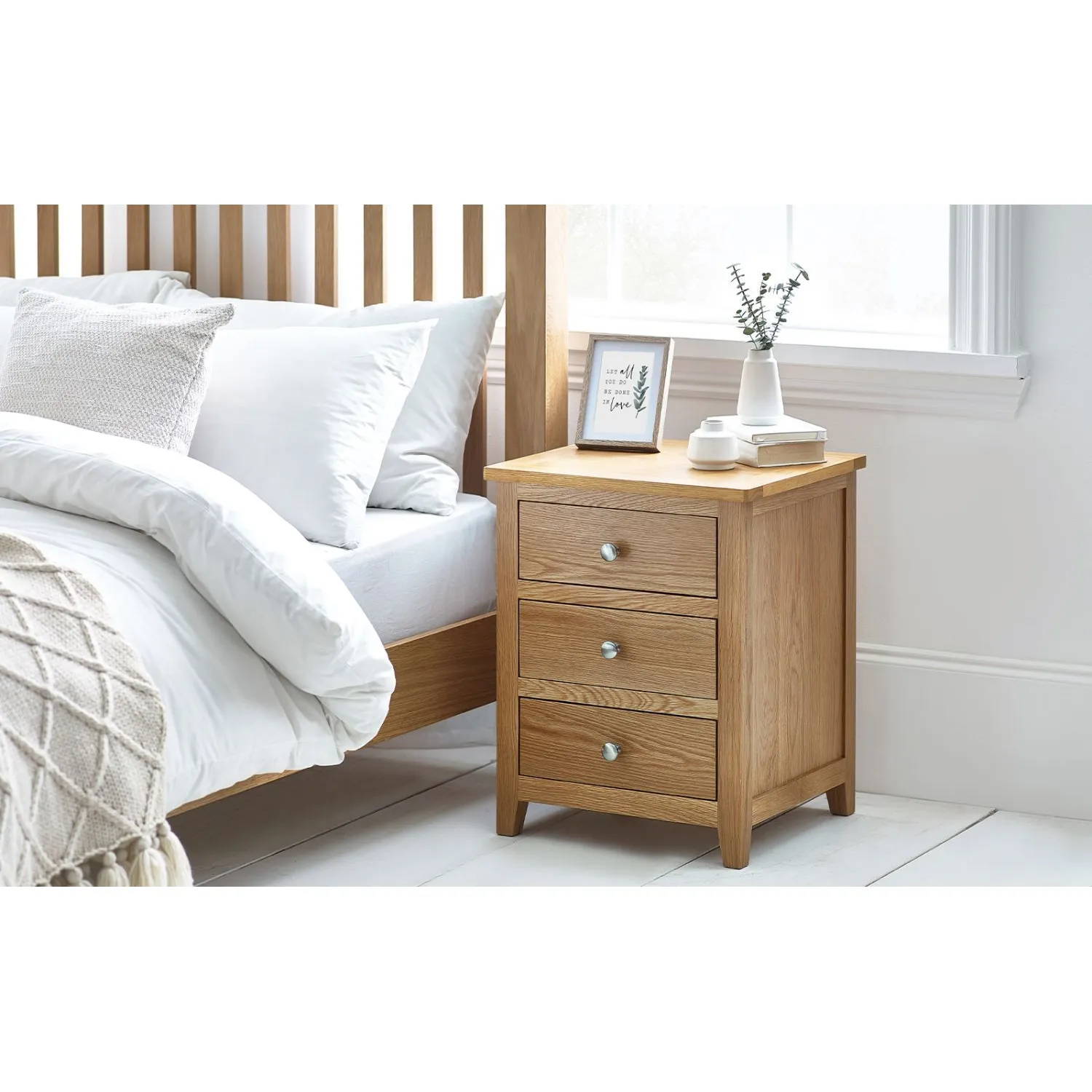 Mallory 3 Drawer Bedside Fsc Mix (Int Coc 002320)