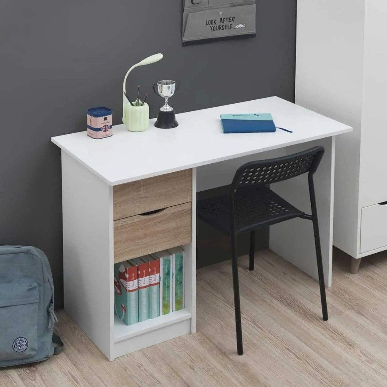 Desk With 2 Drawers